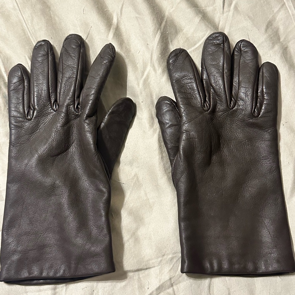 Women's Classic Brown Leather Gloves